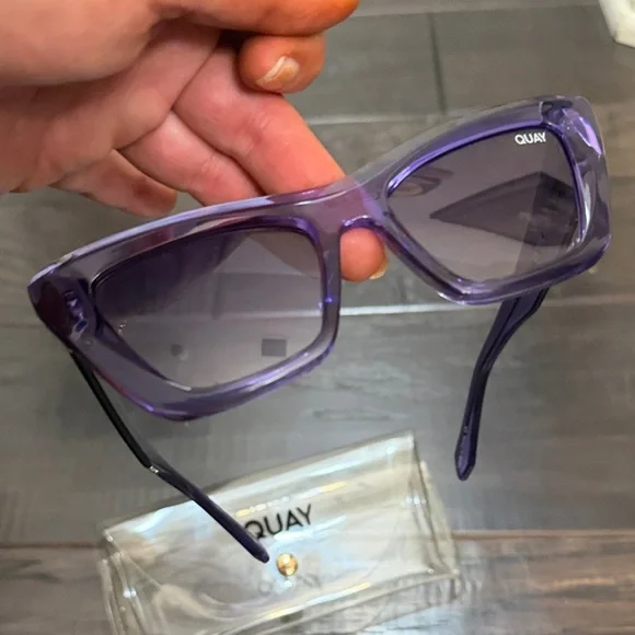 Quay Sunglasses On the Radio Purple Transparent Cat-Eye - Picture 4 of 11